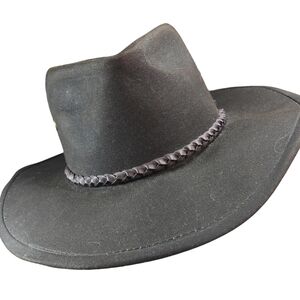OUTBACK TRADING COMPANY® GRIZZLY OILSKIN